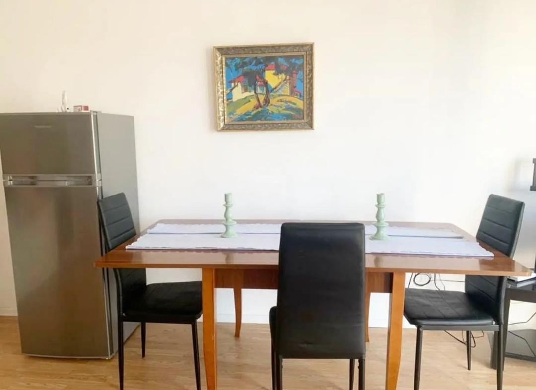 Beautiful And Lovely Apartment Тирана Екстер'єр фото