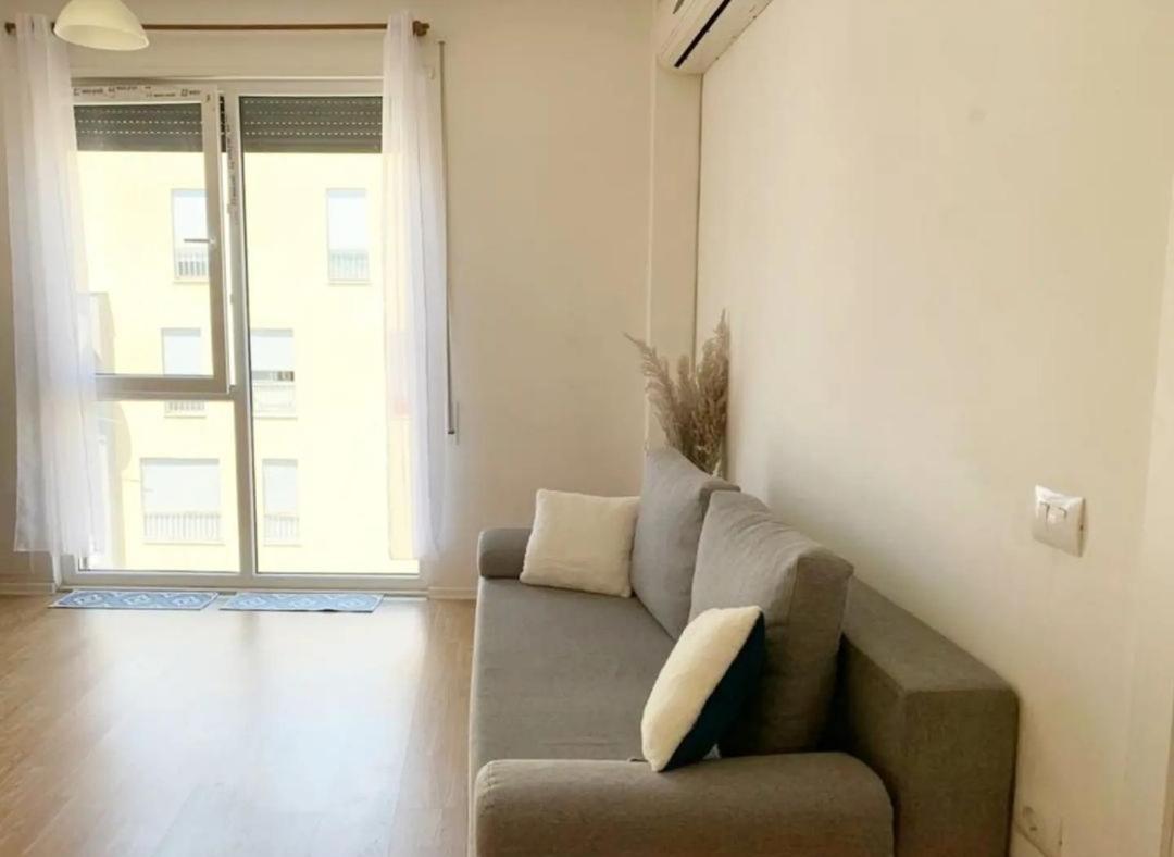 Beautiful And Lovely Apartment Тирана Екстер'єр фото